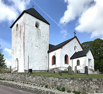 Ostra_Sallerup_Church_02